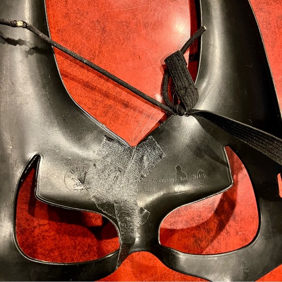 Batgirl costume! Great quality. Mask was repaired but looks good. Size S. - Picture 8 of 12